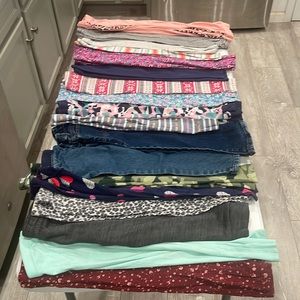 18 pairs of pants/ leggings LOT 5t-6t